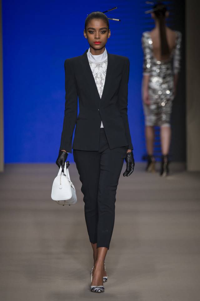 Черный классический модный пиджак 2016 – фото новинка в коллекции Elisabetta Franchi