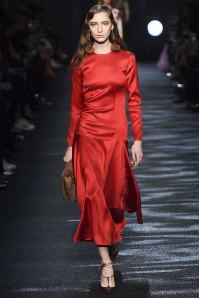 красное платье 2
