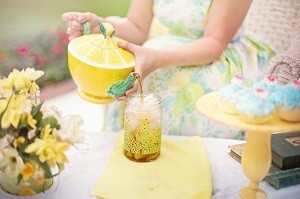 Напиток с имбирем и лимоном для похудения и очищения организма от шлаков и токсинов