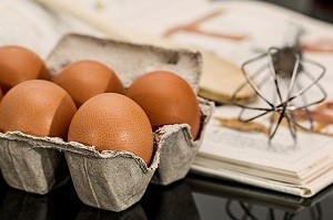 рецепты масок для волос с яйцом и коньяком
